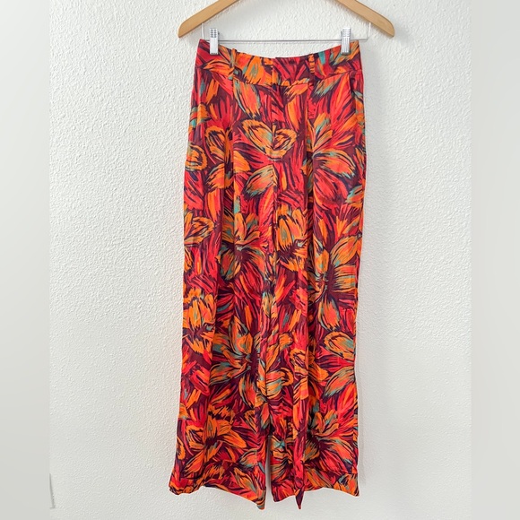 Farm Rio Pleated Wide-Leg Pants in Red Motif - Picture 2 of 8
